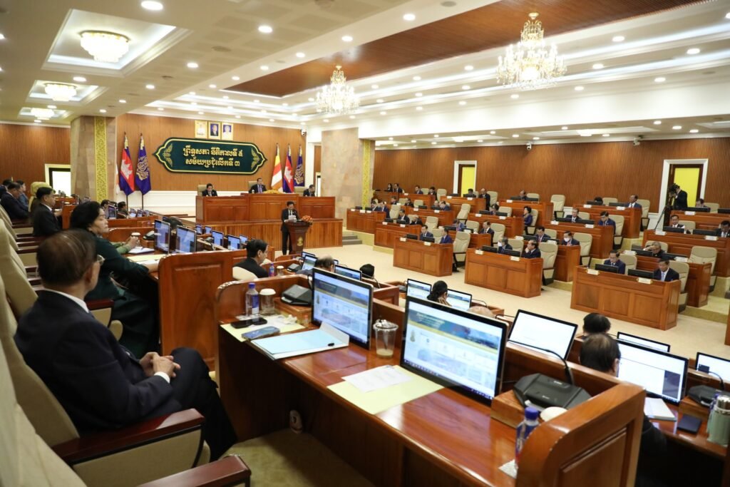 The Participation of the Minister of Planning in the Senate Session on the Draft National Development Strategy Law